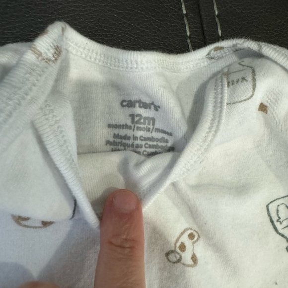 Carter BodySuit Size 12 Months - Picture 2 of 2